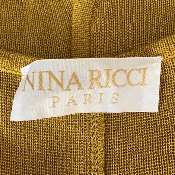 NINA RICCI PARIS VTG mustard color siut. Med?? As is - Picture 11 of 14